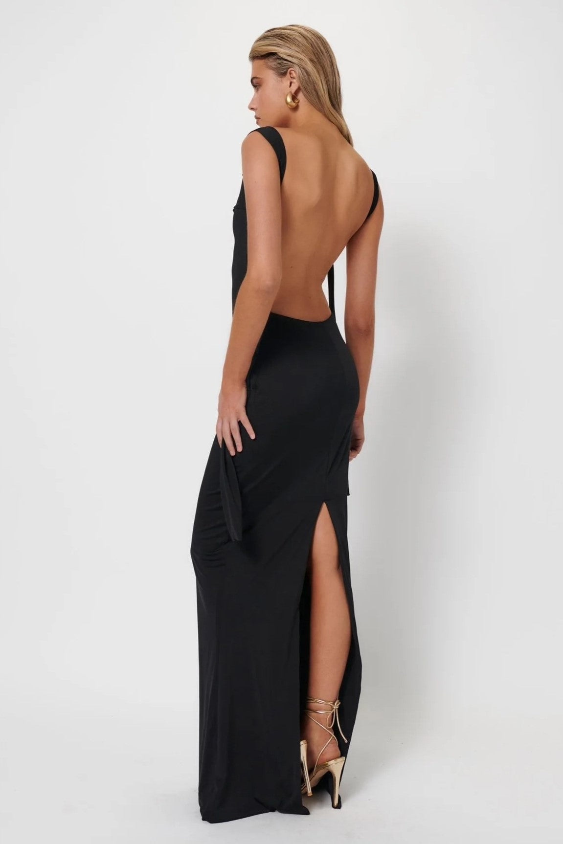 Helena Gown - Black - SHOPJAUS - JAUS